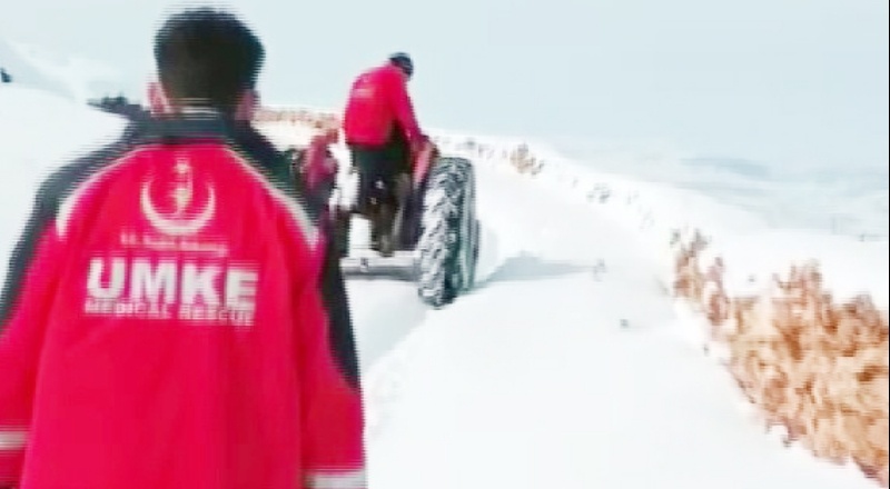 UMKE ekibi kara saplandı, imdadına başka UMKE ekibi yetişti