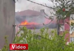 Ümraniye'de bir binanın çatı katında yangın çıktı