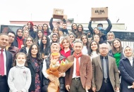 Üniversite öğrencileri ilkokula kütüphane kurdu