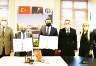 Üniversite-sanayi işbirliğini önemsiyoruz