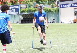 Üniversite sınavına giremedi, gol kralı oldu