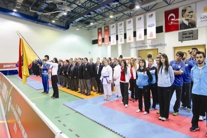Üniversiteler Arası Karate Türkiye Şampiyonası başladı