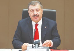 Üniversiteler dahil okulların asla kapanmayan kurumlar olması konusunda ısrarlıyız