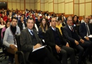 “Üniversiteler, sadece eğitim vermekle yetinmemeli“