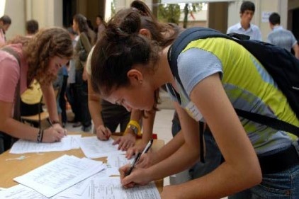 Üniversitelere kayıtlar yarın sona eriyor