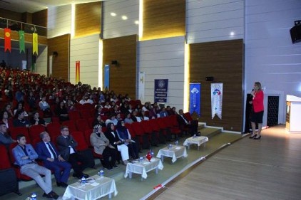Üniversiteye hazırlanırken, stresle baş etmenin yolları anlatıldı