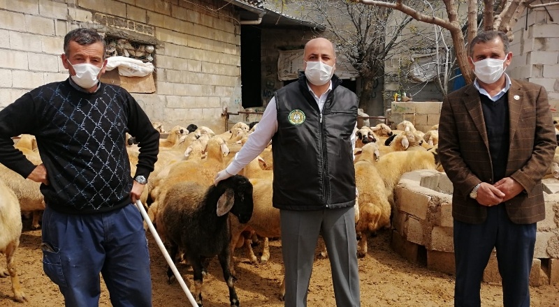 Üretim maliyetlerini ve halkın alım gücünü göz önünde bulunduruyoruz