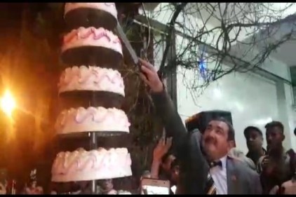 Üst üste 6 kez muhtar olunca böyle oluyor