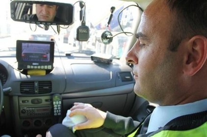 Uyarıcı levhası olmadan trafikte radarla hız kontrolü yapılamaz