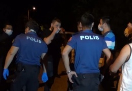 Uyarılara aldırış edilmeyince polis düğünü sonlandırdı