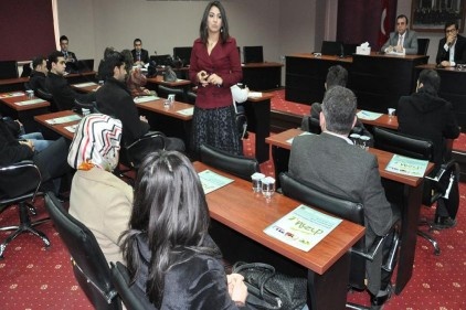 Uygulamalı girişimcilik eğitimi verildi 