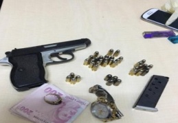 Uyuşturucu bulunduran 3 kişi gözaltına alındı