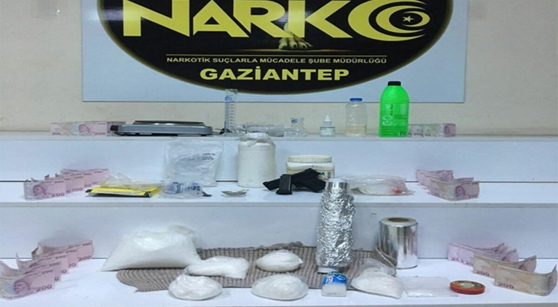 Uyuşturucu madde imalatı yapan işyerine baskın