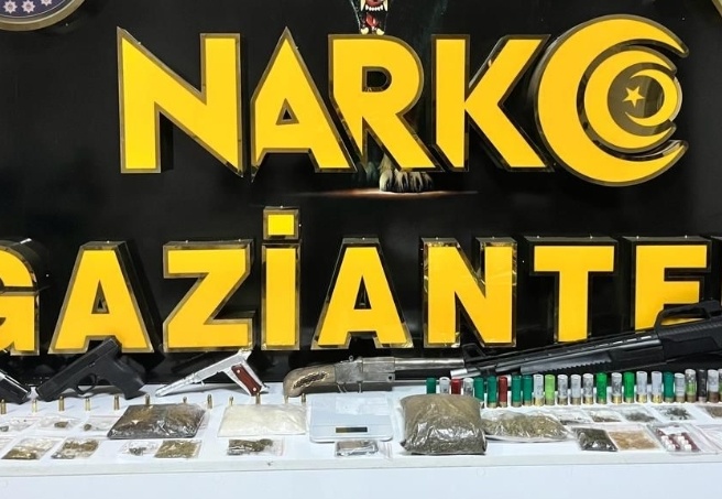 Uyuşturucu operasyonunda 23 kişi gözaltına alındı