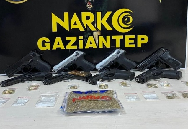 Uyuşturucu operasyonunda 8 gözaltı
