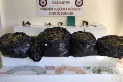 Uyuşturucu operasyonunda evdeki hayvanlar korumaya alındı