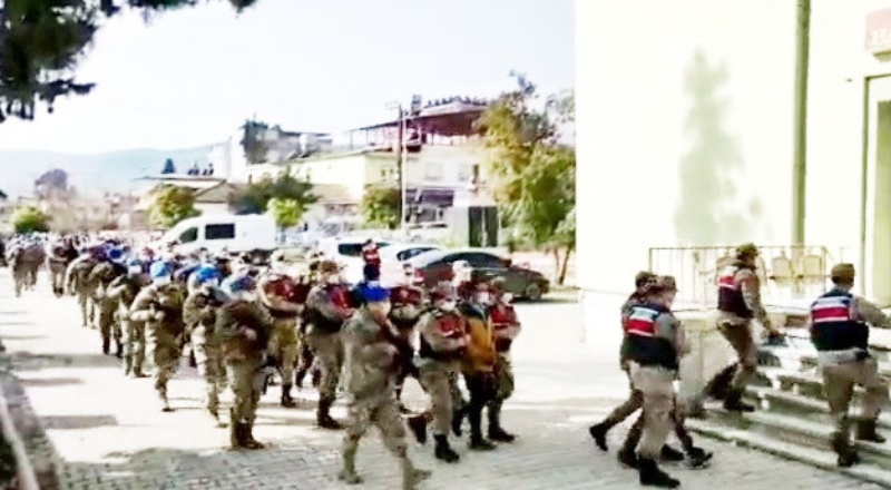 Uyuşturucu operasyonunda gözaltına alınan 18 kişi adliyeye sevk edildi