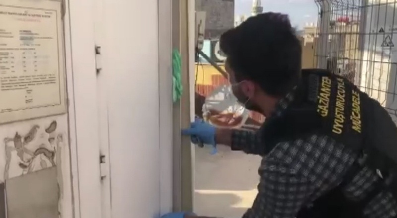 Uyuşturucu saklama teknikleri hayrete düşürüyor