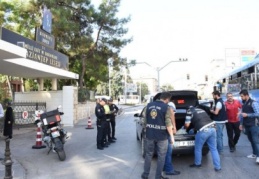 Uyuşturucu satan 3 kişi gözaltına alındı 