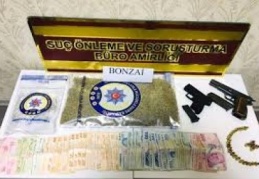 Uyuşturucu satıcılarına yönelik operasyonda 2 kişi tutuklandı