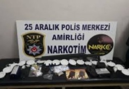 Uyuşturucu satıcısı olduğu iddia edilen 5 kişi yakalandı