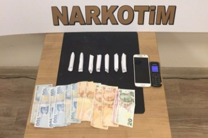 Uyuşturucu tacirleri polisten kaçamadı 