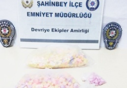 Uyuşturucu tacirleri yakayı ele verdi