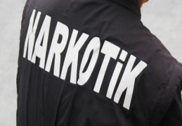Uyuşturucu tacirlerine eş zamanlı baskın: 5 gözaltı 