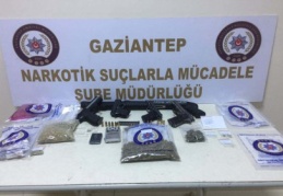 Uyuşturucu tacirlerine operasyon, 16 gözaltı