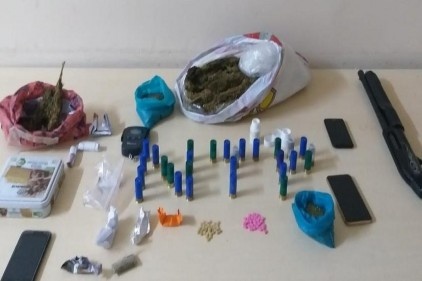 Uyuşturucu tacirlerine operasyon: 7 gözaltı 
