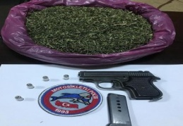 Uyuşturucu tacirlerine yönelik operasyonda 31 kişi gözaltına alındı