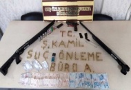 Uyuşturucu tacirlerine yönelik operasyonda 3 tutuklama 