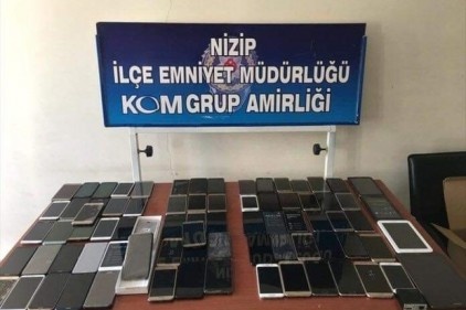Uyuşturucu ve kaçak cep telefonundan 4 gözaltı 