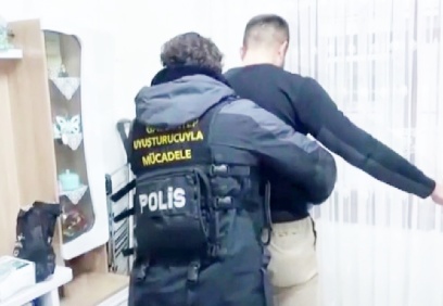 Uyuşturucuyu özendiren paylaşım yapan 5 kişi gözaltında