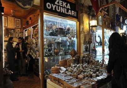 Uzak Doğu'da yapılıyor, Gaziantep'te satılıyor