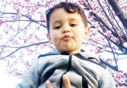 Üzerine motosiklet düşen çocuk hayatını kaybetti