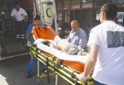 Üzerine televizyon düşen çocuk yaralandı