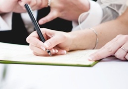 Uzmanlar yanıtladı: Evlilik için 'ehliyet' kadına şiddeti önler mi, hukuka uygun mu?