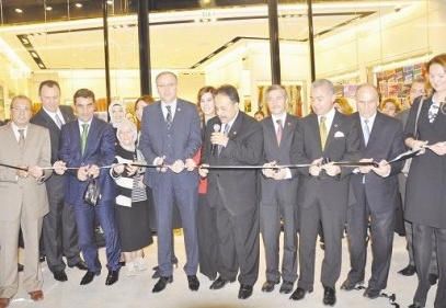 Vakko açıldı