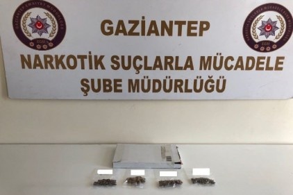 Vakumlu poşet içerisinde uyuşturucu ele geçirildi