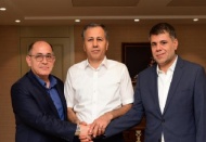 Vali Ali Yerlikaya Gaziantepspor Olağanüstü kongresinde Başkan adaylıklarını açıklayan Hasan Şahin ve Mutlu Özpineci&#82