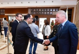 Vali Gül, kamu personeliyle bayramlaştı