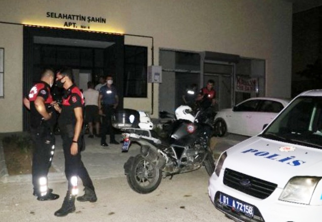 Vali yardımcısı, annesini ve kardeşini öldürdü