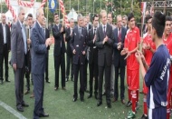 ''Valilik Kupası Polis Gençlik El Ele Halı Saha Futbol Turnuvası'' başladı