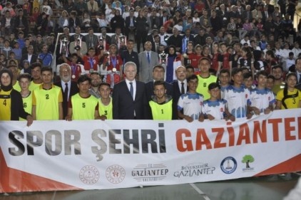 &#8220;Valilik olarak 5 milyon lira katkı sunuyoruz&#8221; 