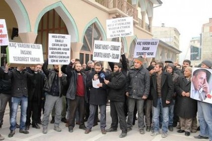 Van merkezli 6 ilde düzenlenen operasyonlar protesto edildi