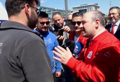 Varank, Robotaksi Binek Otonom Araç Yarışması finallerinde GAÜN Takımını ziyaret etti