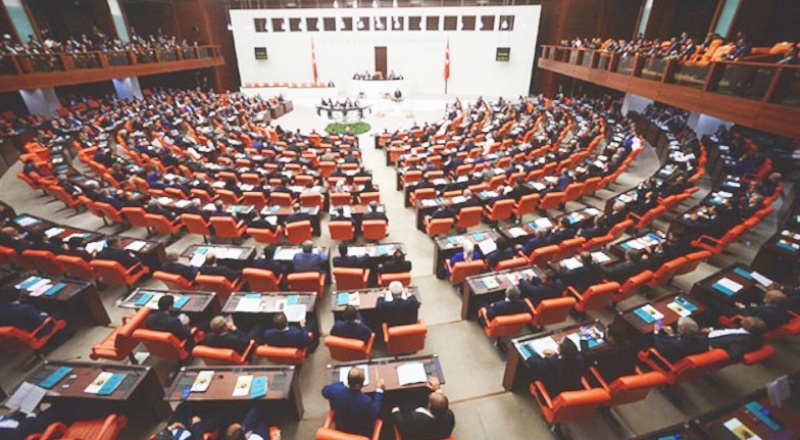 Varlıklarını TL'ye dönüştüren kurumlara vergi istisnası TBMM'de kabul edildi