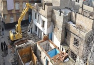 Vatan Mahallesi’nde 5 ev yıkılıyor