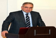 Vatan savunması sadece cephede savaşarak silahla olmuyor